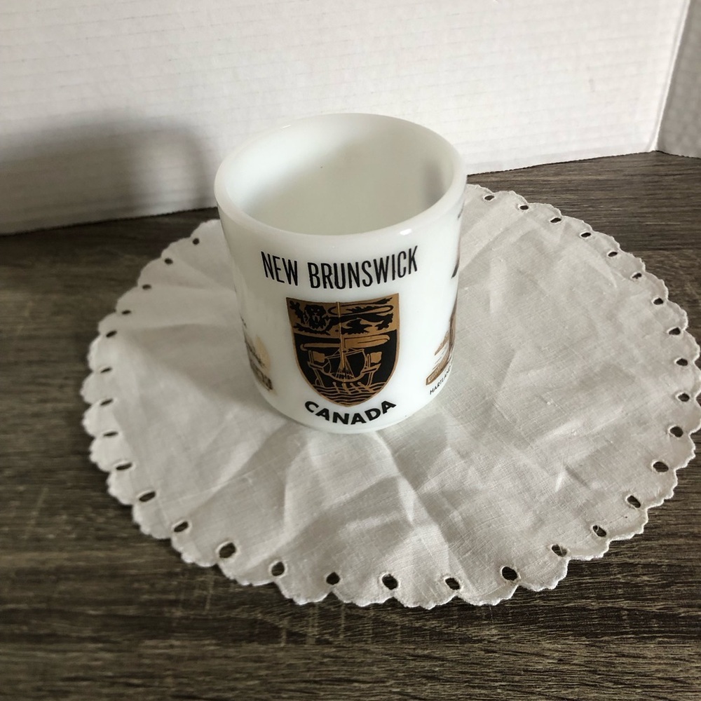 Vtg Milk Glass New Brunswick Souvenir Mug